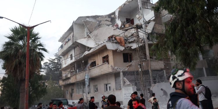 İdlib ve Halep’e düzenlenen saldırılarda ölü sayısı 11’e yükseldi